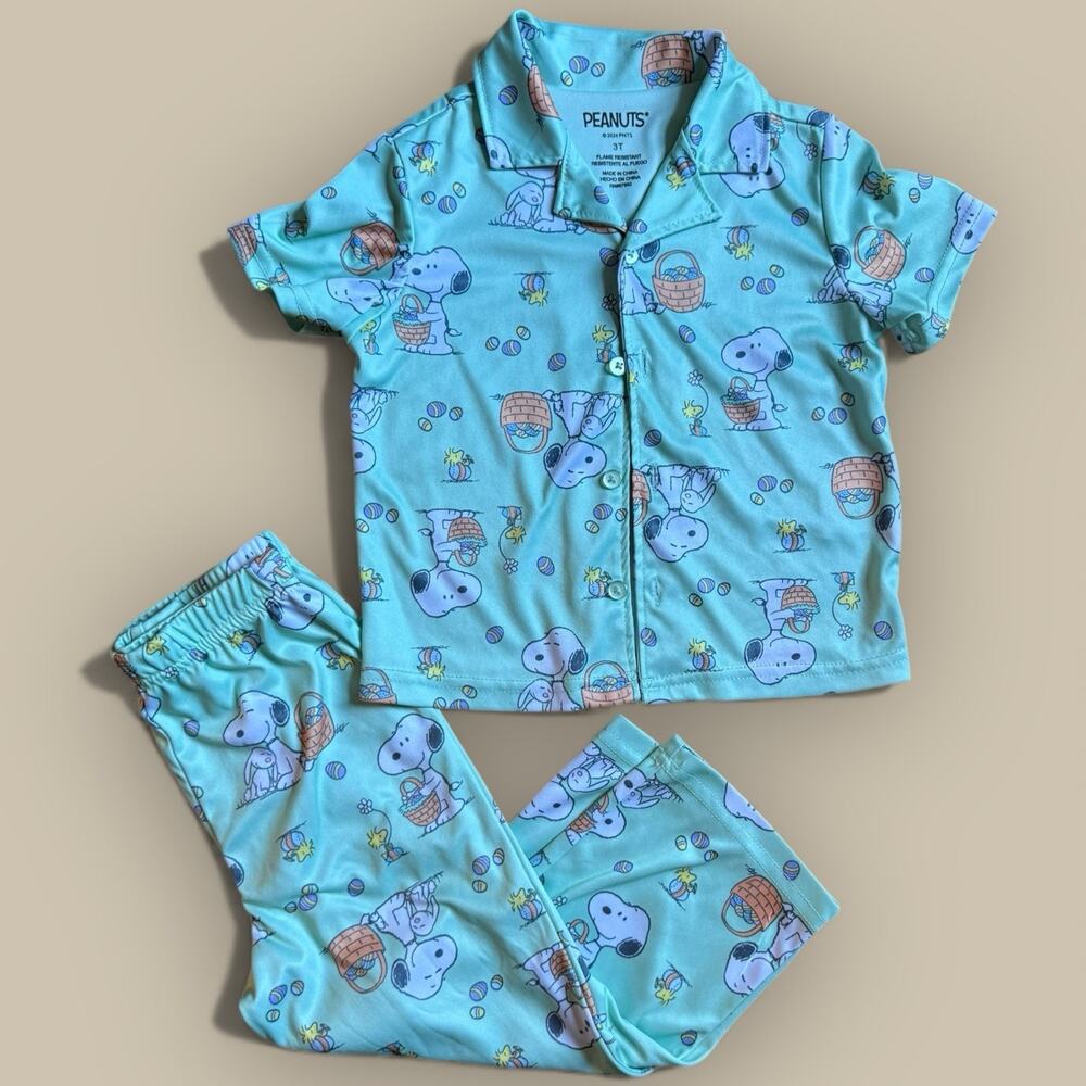 Peanuts size 3T Snoopy Easter Bunny pajamas Button Up Set Green